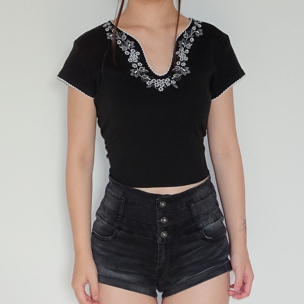 Ann Taylor LOFT Black Floral Embroidered Blouse